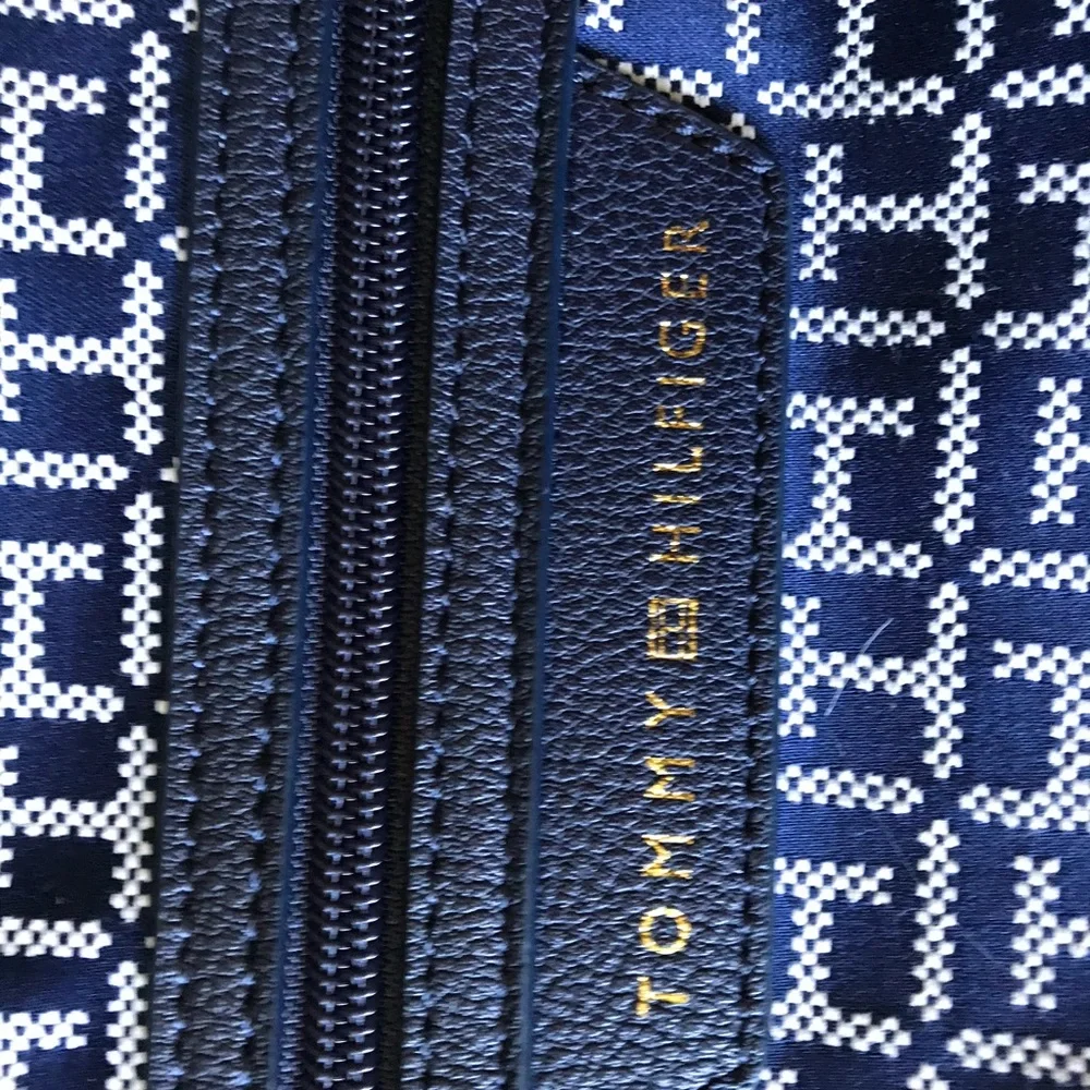 TOMMY HILFIGER LOGO BACKPACK - Picture 2 of 7
